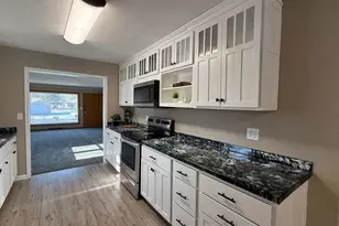 1608 N 5th St, Montevideo, MN 56265 - Photo 8
