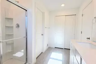 4745 Airlake Dr, Woodbury, MN 55129 - Photo 10