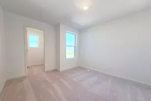 4747 Airlake Dr, Woodbury, MN 55129 - Photo 16