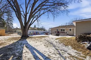 6430 Perry Ave N, Brooklyn Center, MN 55429 - Photo 22