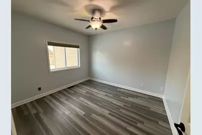 4137 Foxglove Avenue N, Brooklyn Park, MN 55443 - Photo 8