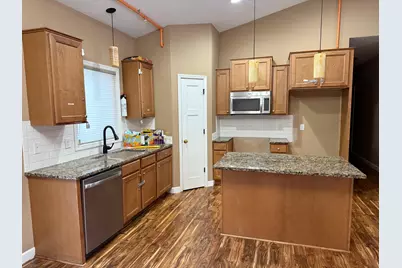 4137 Foxglove Avenue N, Brooklyn Park, MN 55443 - Photo 4