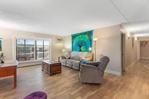 10521 Cedar Lake Rd, Minnetonka, MN 55305 - Photo 18