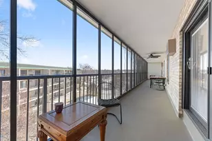 10521 Cedar Lake Rd, Minnetonka, MN 55305 - Photo 16