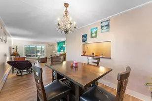 10521 Cedar Lake Rd, Minnetonka, MN 55305 - Photo 12