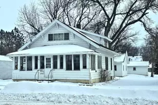 202 E 1st St, Morris, MN 56267 - Photo 1