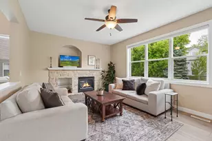 8962 Peony Ln N, Maple Grove, MN 55311 - Photo 10