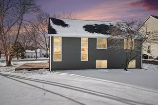 8489 Bryce Ct, Inver Grove Heights, MN 55076 - Photo 2