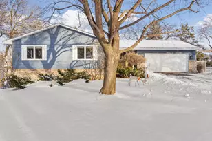 2003 Pleasant View Dr, New Brighton, MN 55112 - Photo 2