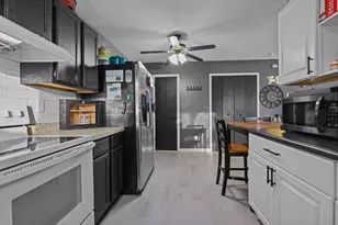 5674 Brandlwood Ct, White Bear Lake, MN 55110 - Photo 10