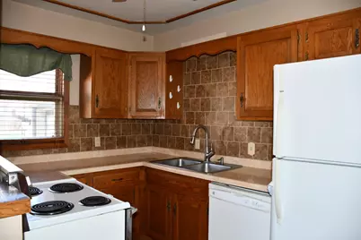 216 6th Street W, Thief River Falls, MN 56701 - Photo 6