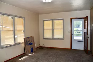 216 6th St W, Thief River Falls, MN 56701 - Photo 8