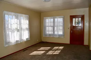 216 6th St W, Thief River Falls, MN 56701 - Photo 4
