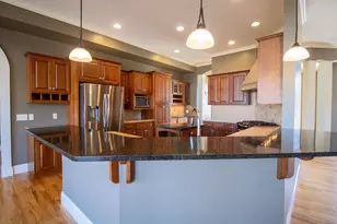 508 Vangsness St, Adams, MN 55909 - Photo 10