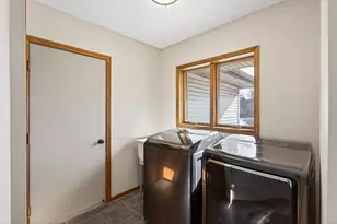 8480 Pelican Ct, Chanhassen, MN 55317 - Photo 40