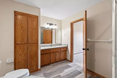 8480 Pelican Court, Chanhassen, MN 55317 - Photo 24