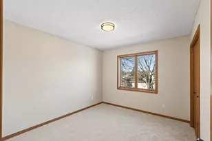 8480 Pelican Ct, Chanhassen, MN 55317 - Photo 28