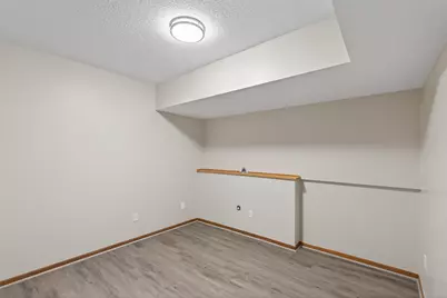 8480 Pelican Court, Chanhassen, MN 55317 - Photo 38