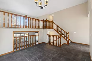 8480 Pelican Ct, Chanhassen, MN 55317 - Photo 14