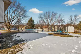 8480 Pelican Ct, Chanhassen, MN 55317 - Photo 48