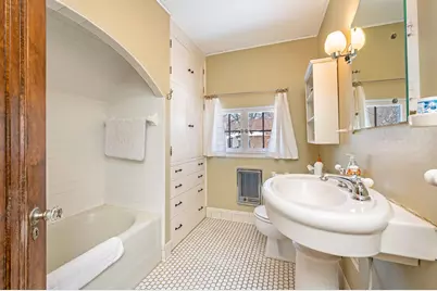 126 W 2nd Street, Blue Earth, MN 56013 - Photo 30