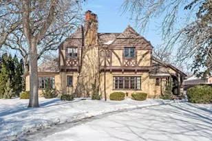 126 W 2nd St, Blue Earth, MN 56013 - Photo 1