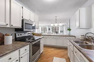 4626 Lenore Ln, Eagan, MN 55122 - Photo 10