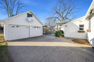 418 Forest St, Fairmont, MN 56031 - Photo 6