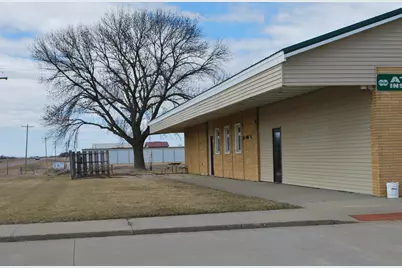 319 Dugan Street S, Welcome, MN 56181 - Photo 2