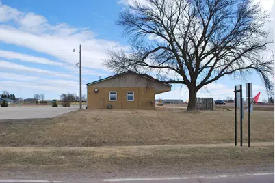 319 Dugan Street S, Welcome, MN 56181 - Photo 4