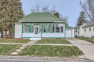 555 Tyler St, Anoka, MN 55303 - Photo 1