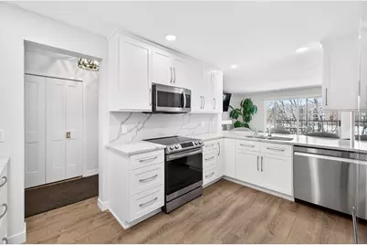 8441 Irwin Road #205, Bloomington, MN 55437 - Photo 2