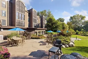 8441 Irwin Rd, Bloomington, MN 55437 - Photo 24