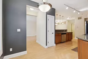 547 S 10th St, Minneapolis, MN 55404 - Photo 20