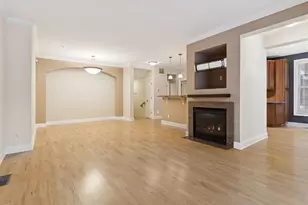 547 S 10th St, Minneapolis, MN 55404 - Photo 2