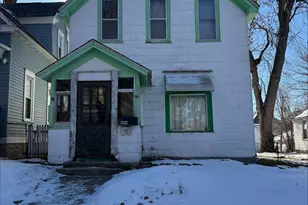 694 York Ave, Saint Paul, MN 55106 - Photo 1