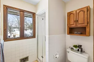 18869 Clear View Dr, Minnetonka, MN 55345 - Photo 24