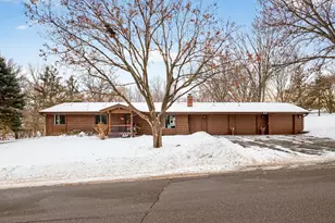 18869 Clear View Dr, Minnetonka, MN 55345 - Photo 8