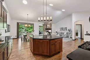 8627 Lake Riley Dr, Chanhassen, MN 55317 - Photo 8