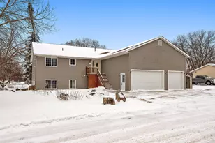 1055 Johnson Pl SE, Owatonna, MN 55060 - Photo 2