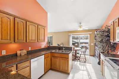 1055 Johnson Place SE, Owatonna, MN 55060 - Photo 12