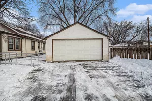 4500 Ewing Ave N, Robbinsdale, MN 55422 - Photo 4