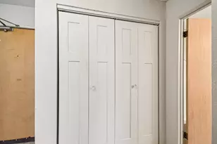 2525 3rd Ave S, Minneapolis, MN 55404 - Photo 16