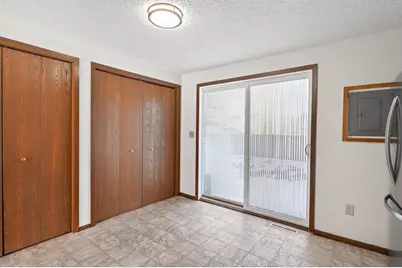 1496 Granada Avenue N, Oakdale, MN 55128 - Photo 8