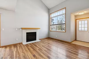 20530 Erin Ct, Farmington, MN 55024 - Photo 8