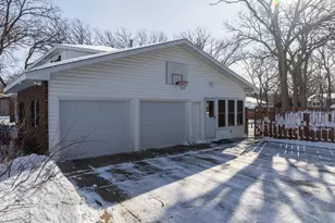 1708 Woodland Rd, Saint Cloud, MN 56304 - Photo 4