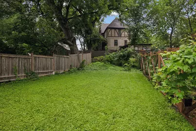 604 Morgan Avenue S, Minneapolis, MN 55405 - Photo 38