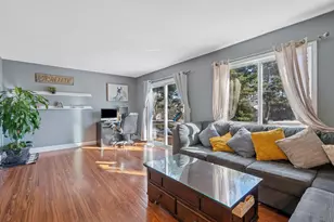 13445 Heather Hills Dr, Burnsville, MN 55337 - Photo 4