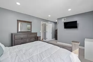 13445 Heather Hills Dr, Burnsville, MN 55337 - Photo 12