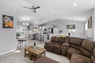 1572 Burg Ave, Saint Paul, MN 55119 - Photo 12